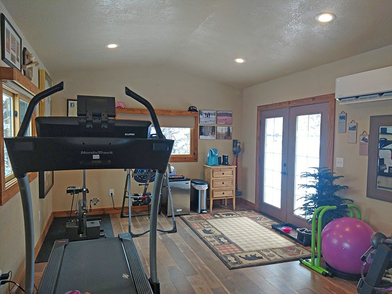Home Office / Gym (Detached Building 1)